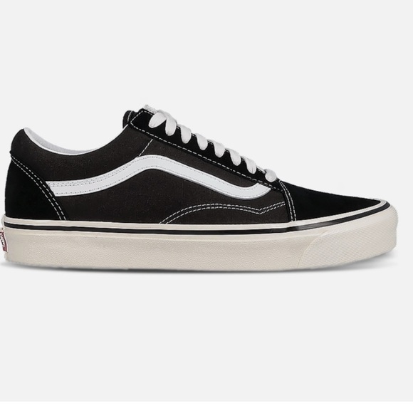 Vans Other - Vans black and white old skool classic skate shoes sneakers size 10